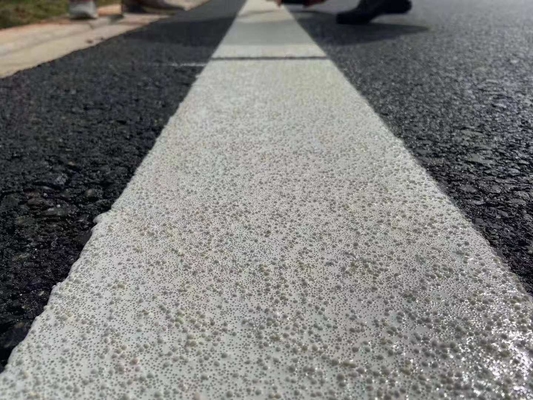 Bituminous Acrylic Line Road Marking Paint Stabilitas termal Sangat tahan lama