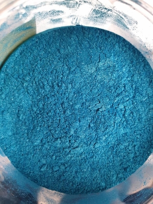 Partikel yang Lebih Besar Epoxy Resin Pigment Biru Menawarkan Efek yang Lebih Menonjol